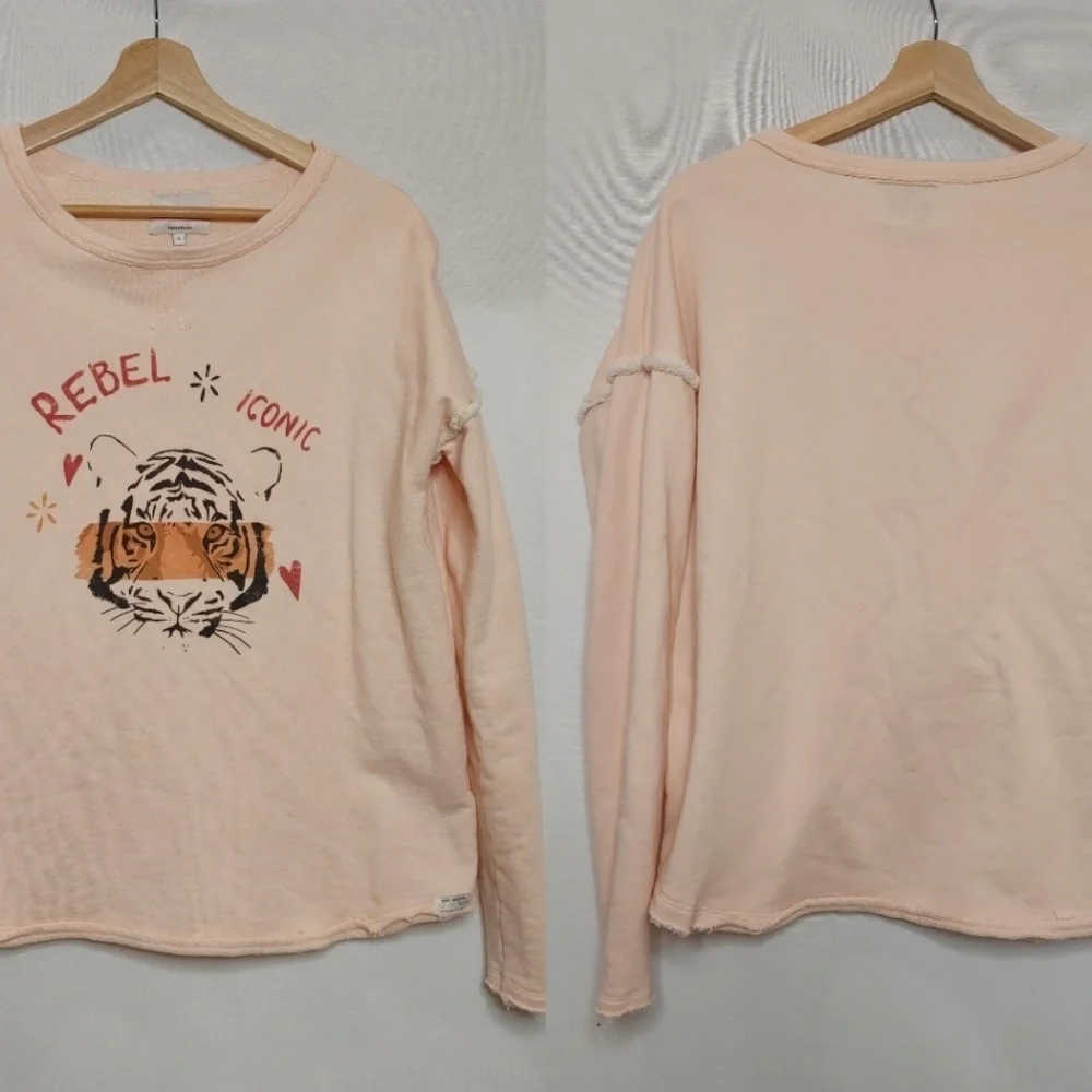 Dear Tee Crew Neck Light Pink Graphic Sweatshirt Cotton Rebel Iconic Tiger Large